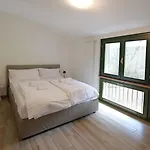 Il Baitone Apartment *
